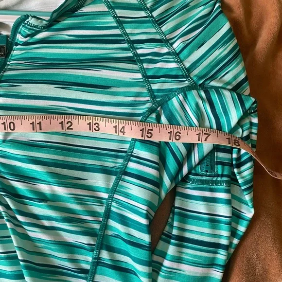 Athleta Striped Green and Blue Long Sleeve Athletic Runner’s Pullover - Picture 6 of 6